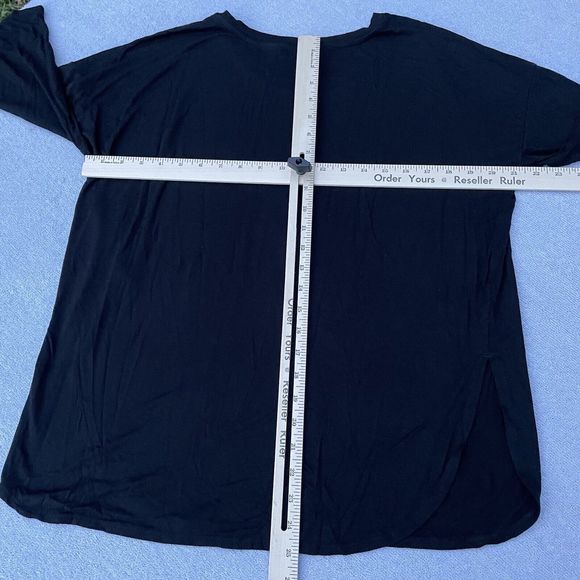 Babaton Aritzia Norris Shirt Women's Size Large Black 3/4 Sleeve Side Slits Top - Picture 14 of 15